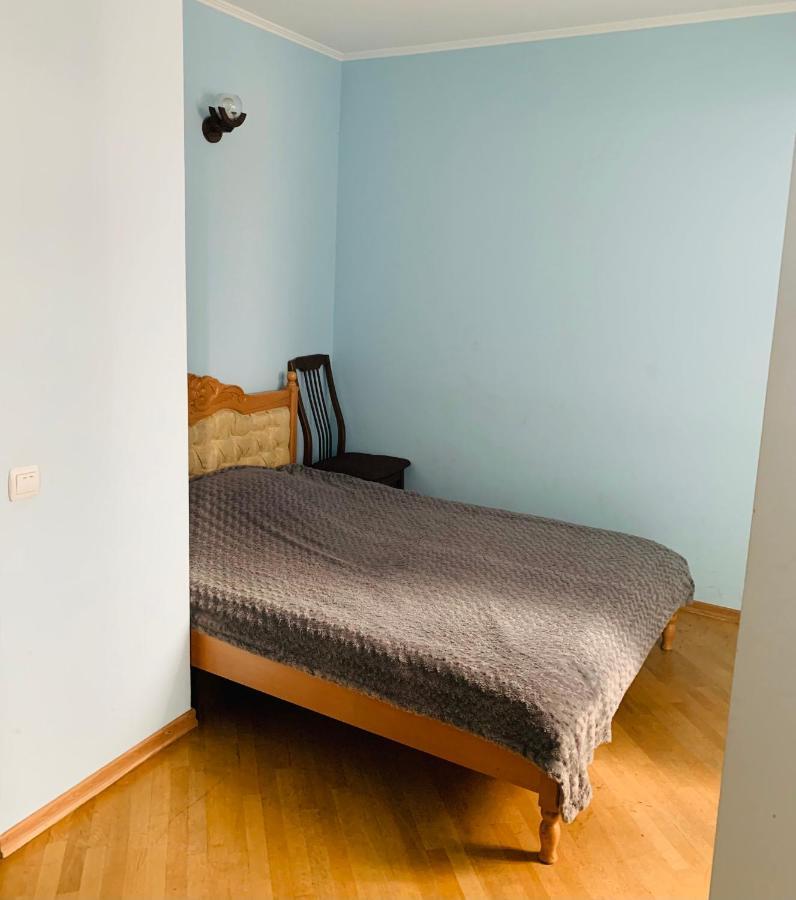 Cozy Apartment Near Republic Square Єреван Екстер'єр фото
