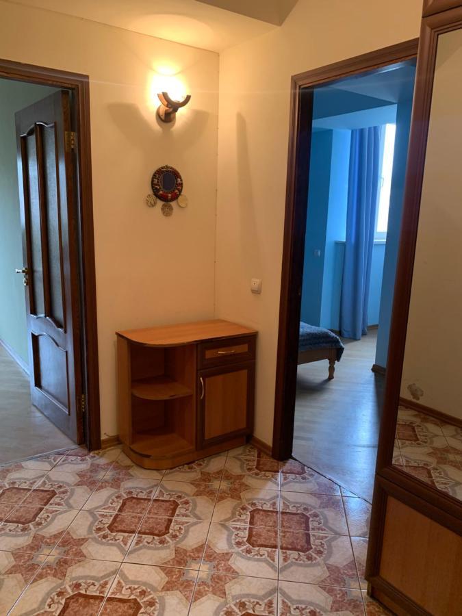Cozy Apartment Near Republic Square Єреван Екстер'єр фото
